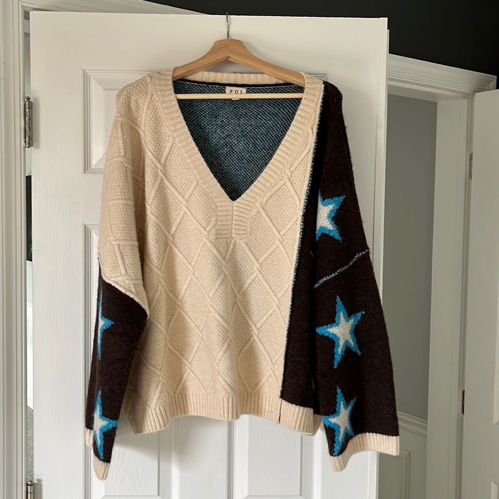 POL sweater size M